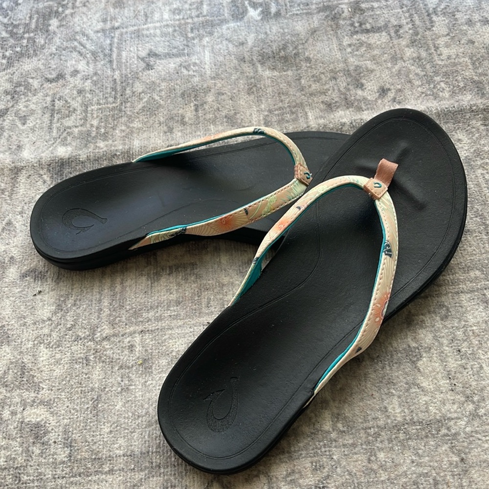 OluKai Ho`ōpio W size 9 NWOT